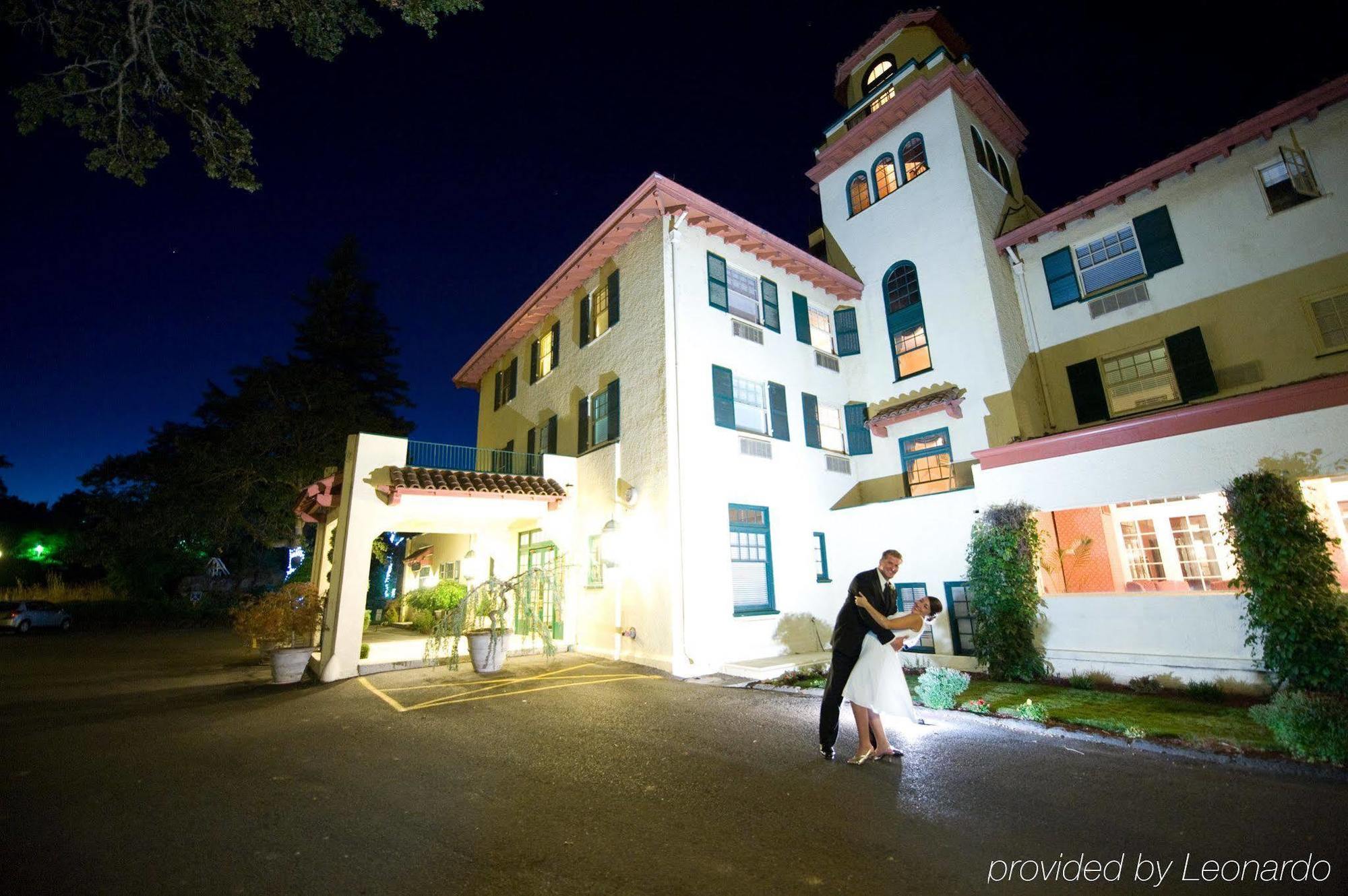 Columbia Gorge Hotel & Spa Худ Ривър Екстериор снимка
